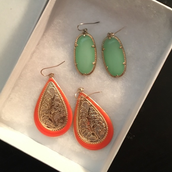 Jewelry - Fashion Earring Bundle